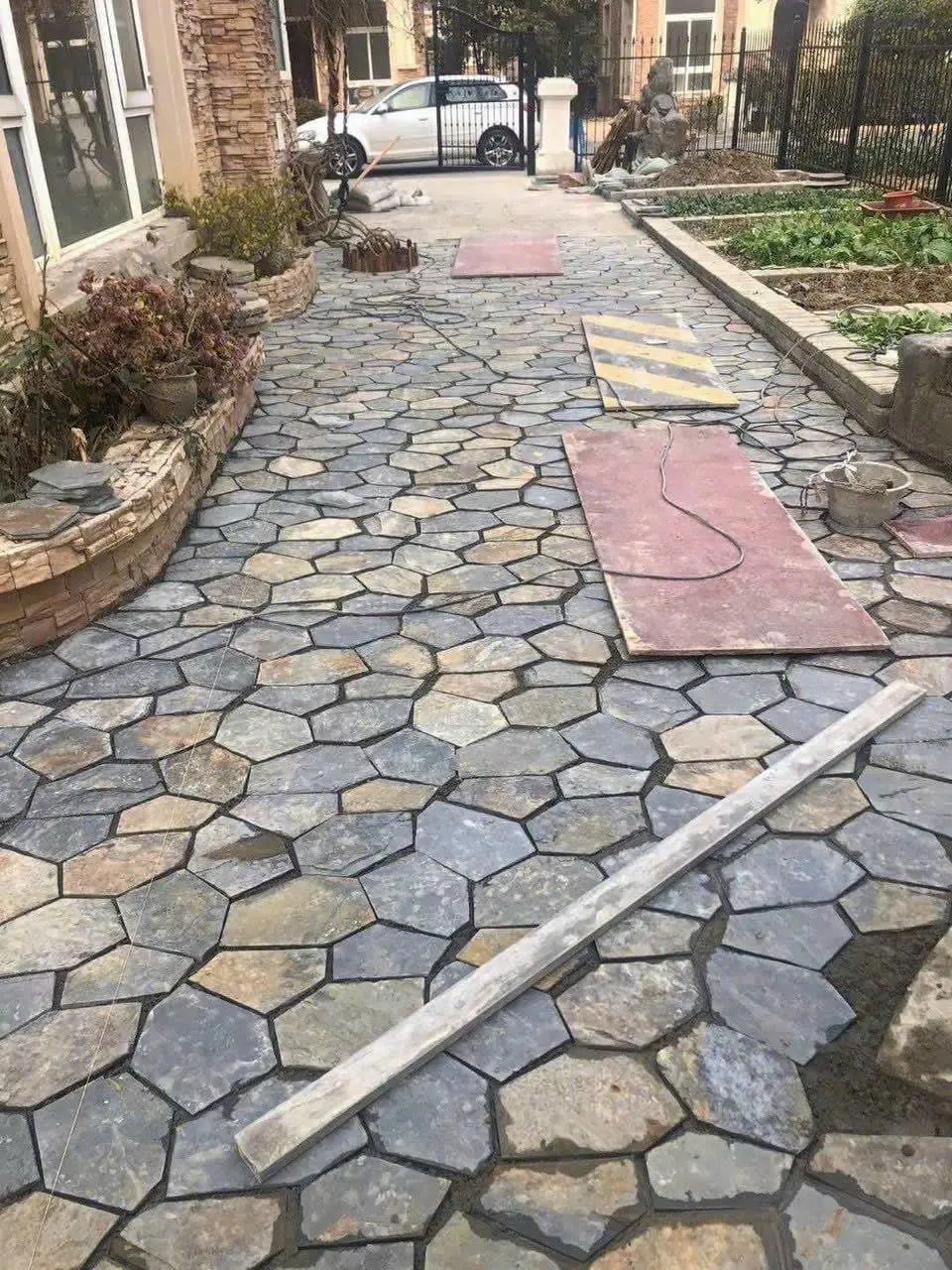 Lối đi sân vườn lát đá rối ngũ giác