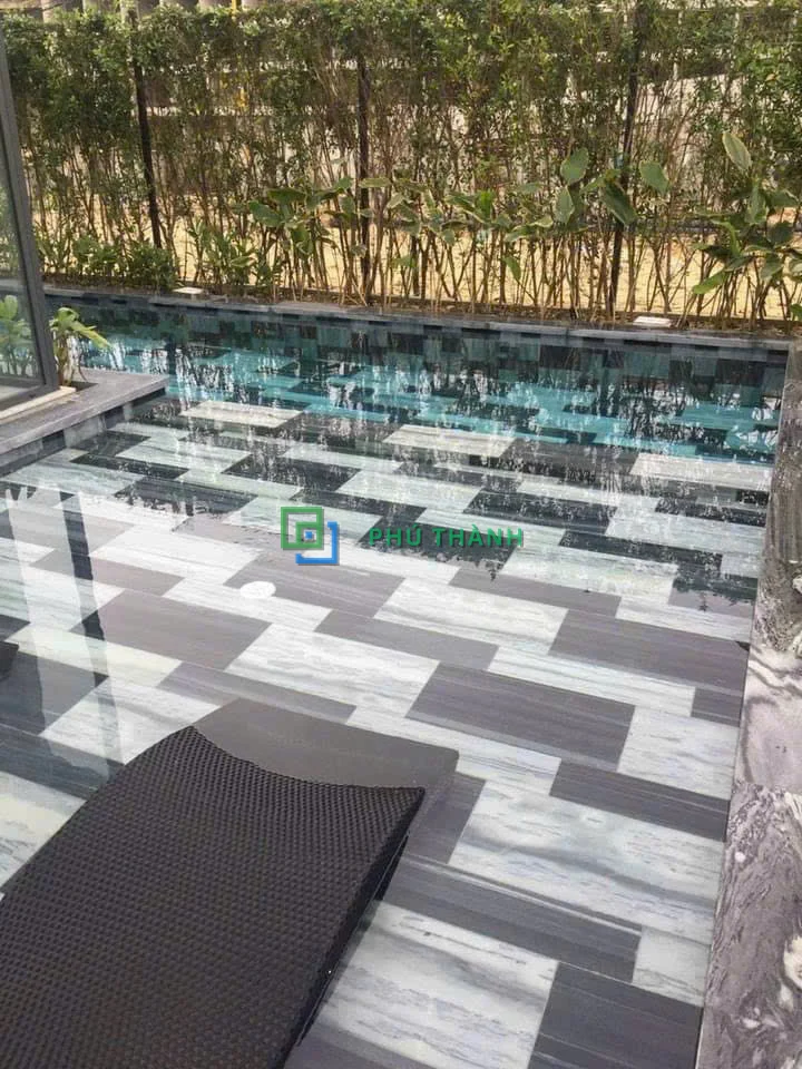 Bể bơi lát đá sọc Quỳ Hợp kiểu xương cá