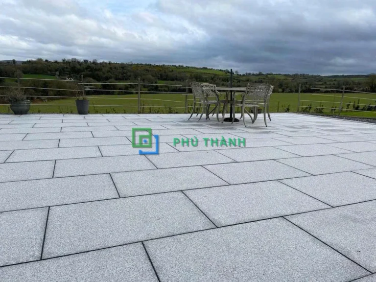 Sân granite khò nhám lát sân thượng